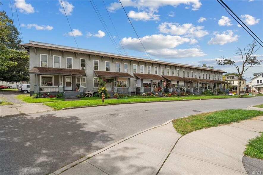 3547 Auburn Ave, Utica 13501 UK