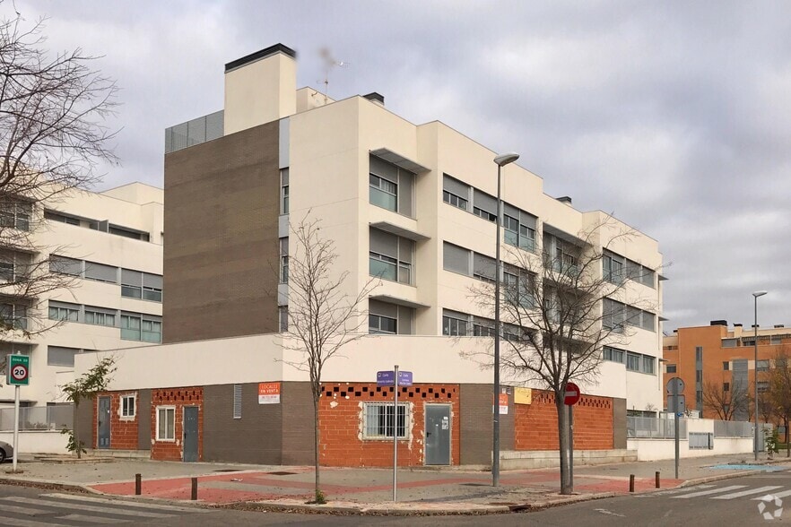 Calle de Beatriz Galindo, 7, Torrejón de Ardoz, Madrid for sale - Primary Photo - Image 1 of 2