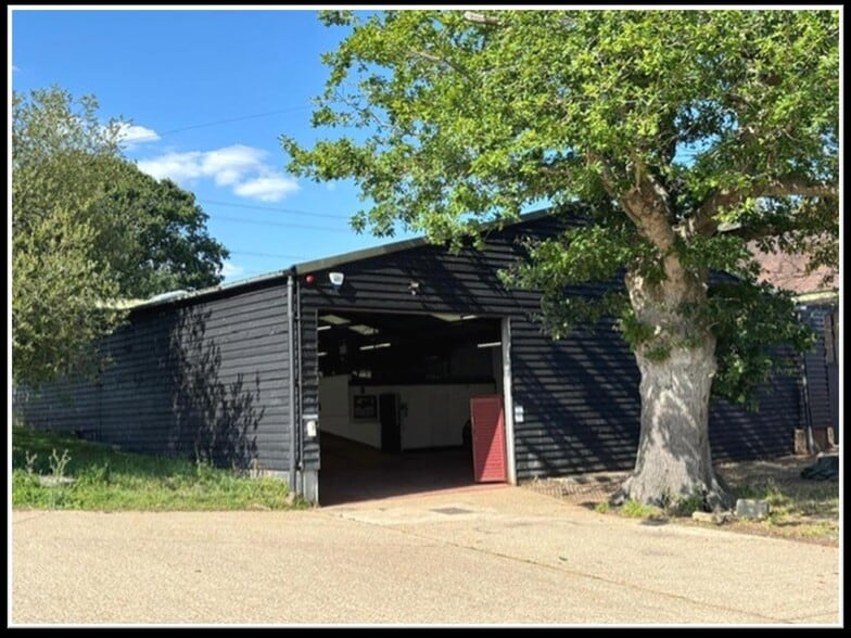 Burnt House Ln, Cowfold to rent - Building Photo - Image 1 of 2