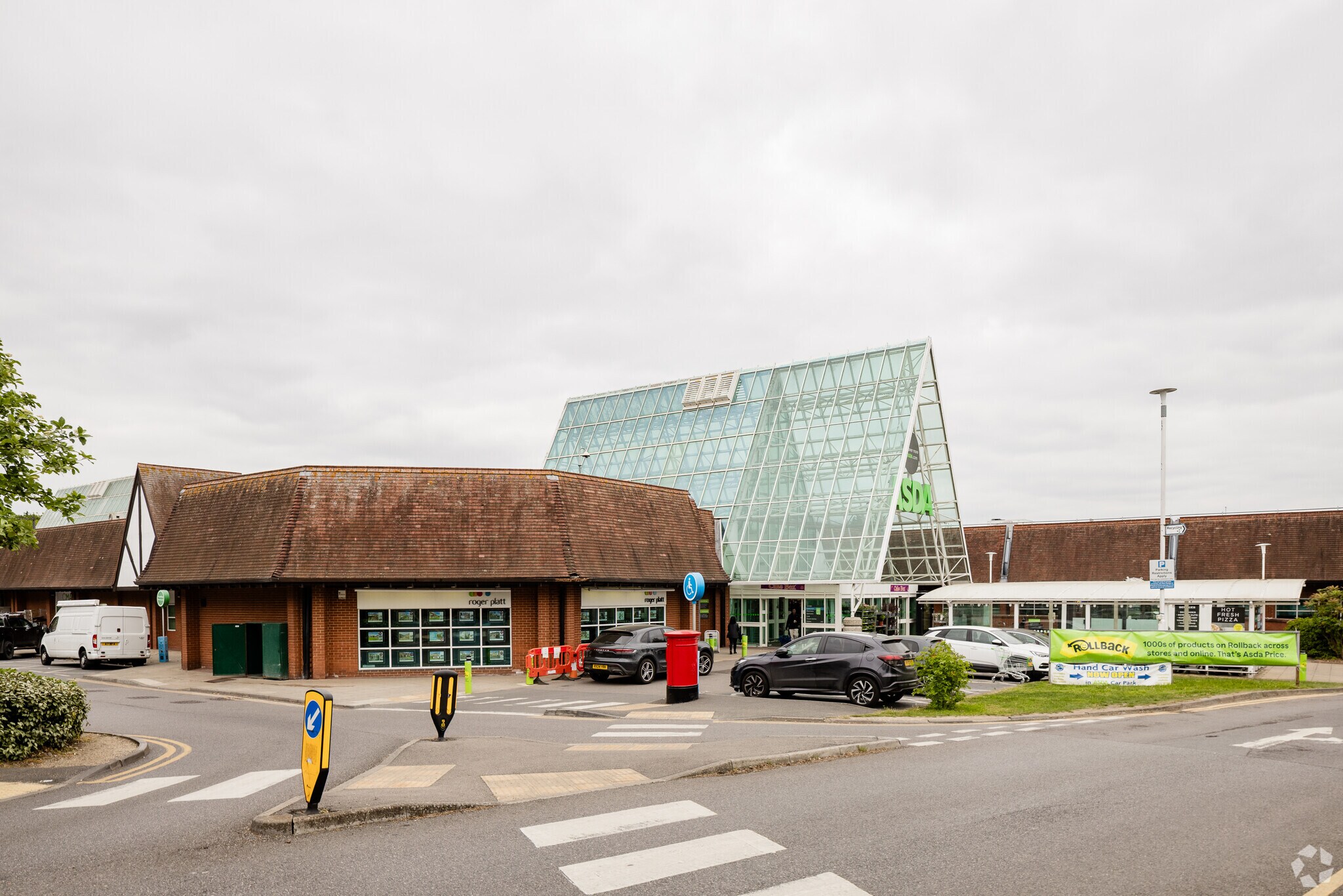 Chalfont Way, Reading for sale Primary Photo- Image 1 of 1