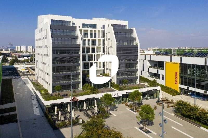 Office in Vénissieux to rent - Building Photo - Image 1 of 22