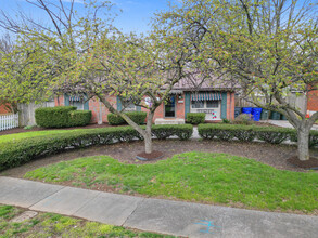 1896 Courtland Dr, Lexington, KY for sale Primary Photo- Image 1 of 7