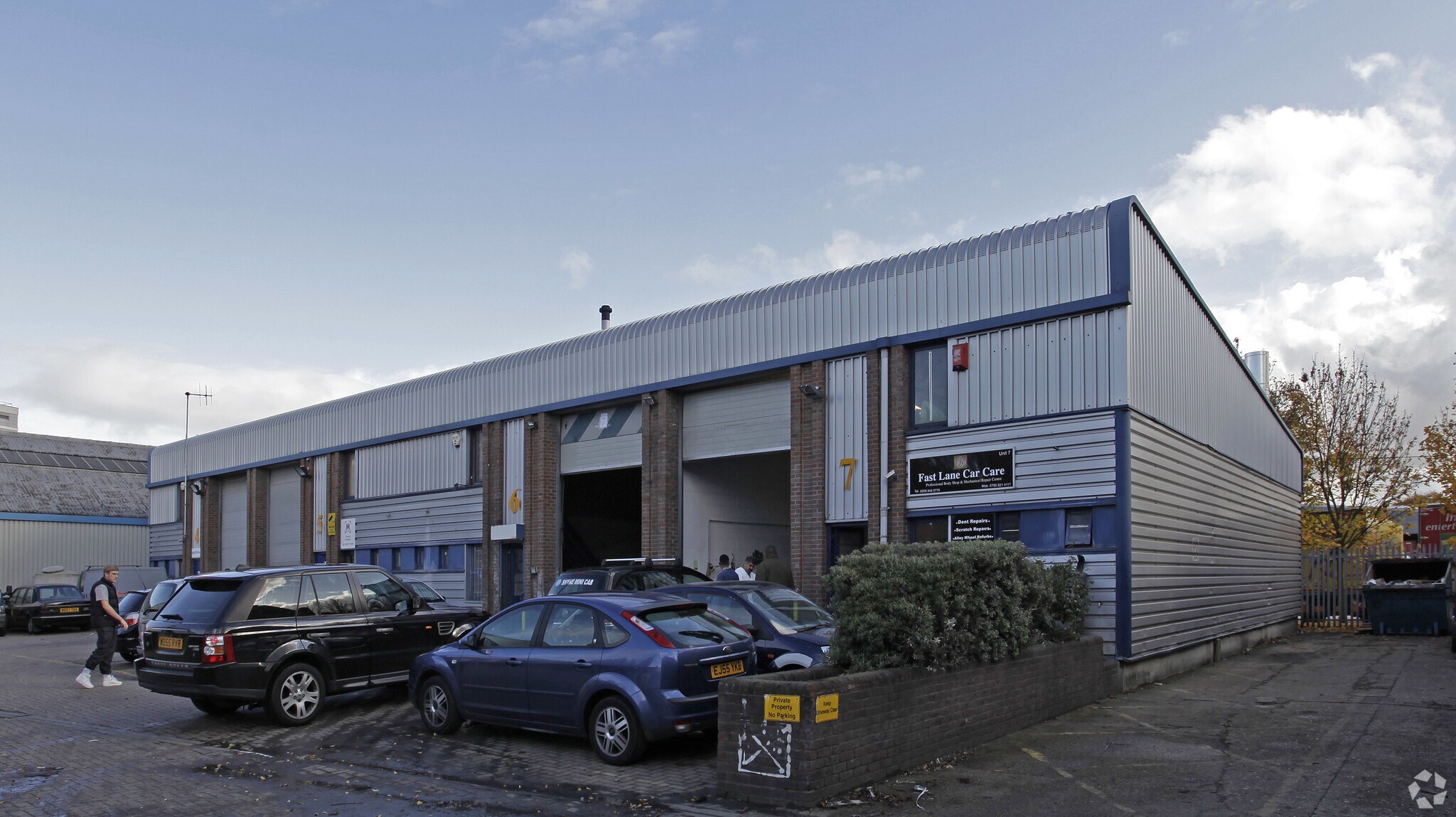 Viveash Clos, Hayes for sale Primary Photo- Image 1 of 1