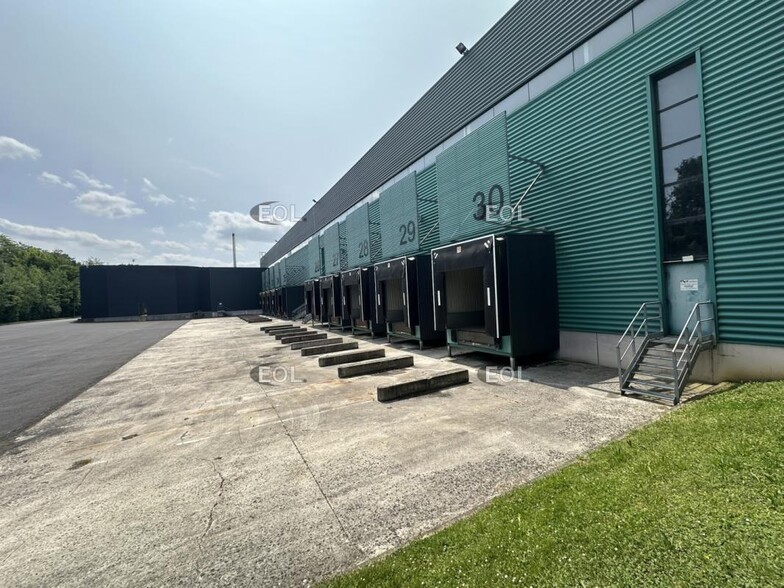 Industrial in Marly-la-Ville to rent - Building Photo - Image 2 of 6