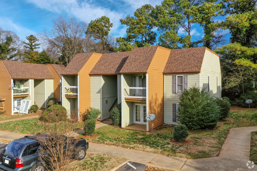 2347 Eastway Dr, Charlotte, NC for sale - Primary Photo - Image 1 of 1