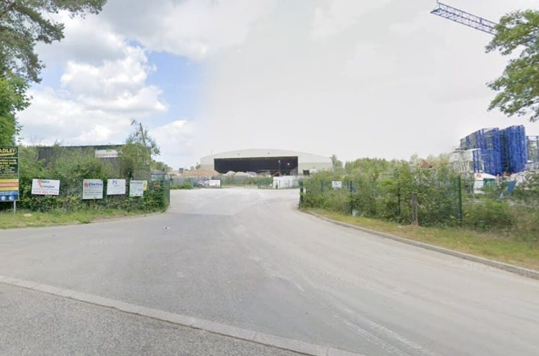 Deans Copse Road, Theale to rent Primary Photo- Image 1 of 3