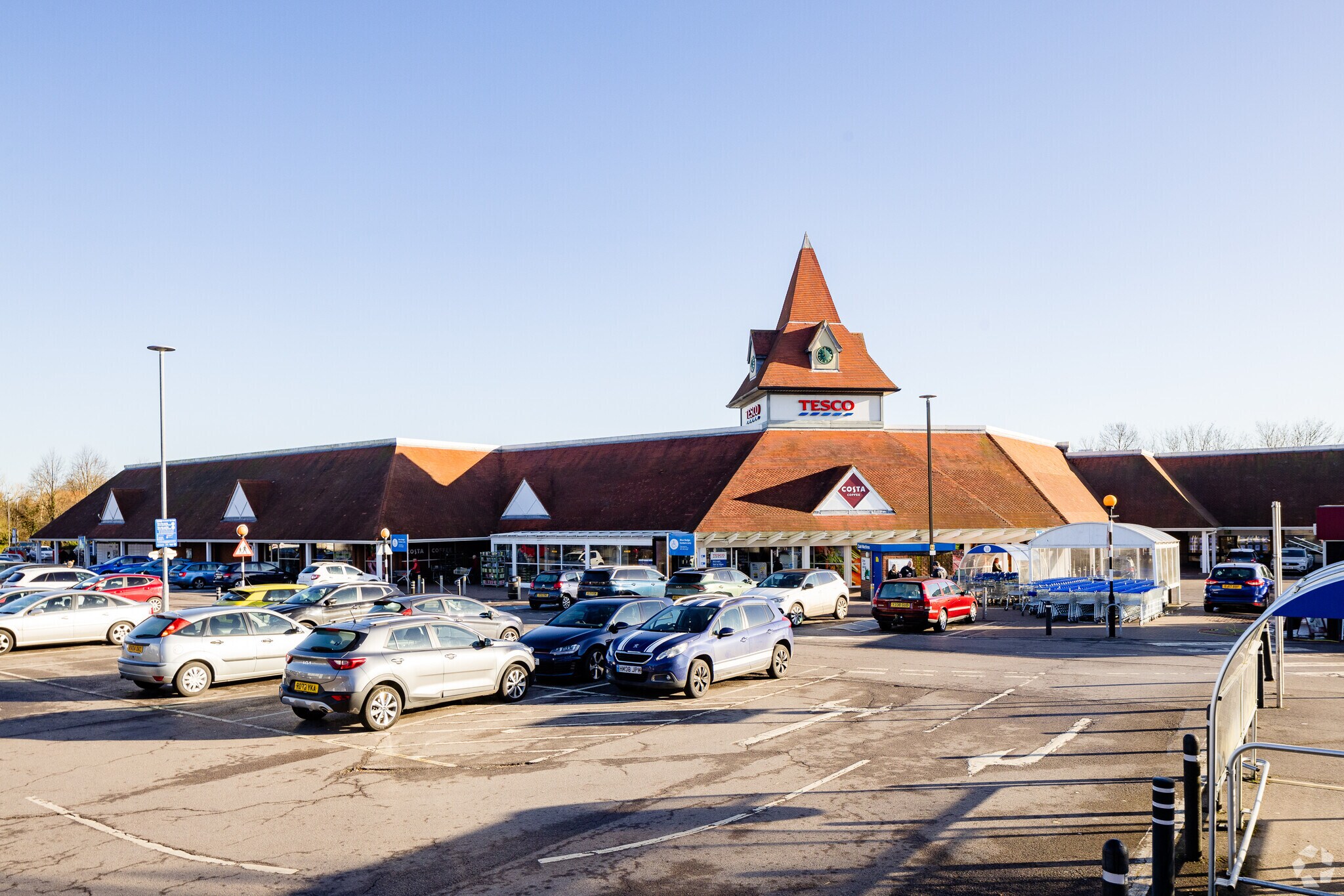 17 County Ln, Bracknell for sale Primary Photo- Image 1 of 1