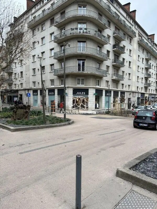 Location Commerce 465 m²