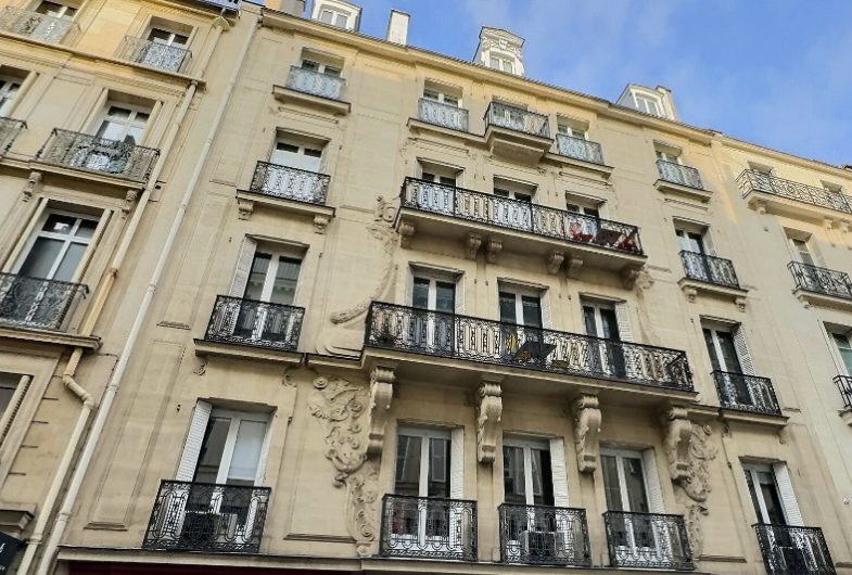 Light Industrial in Paris to rent Building Photo- Image 1 of 12