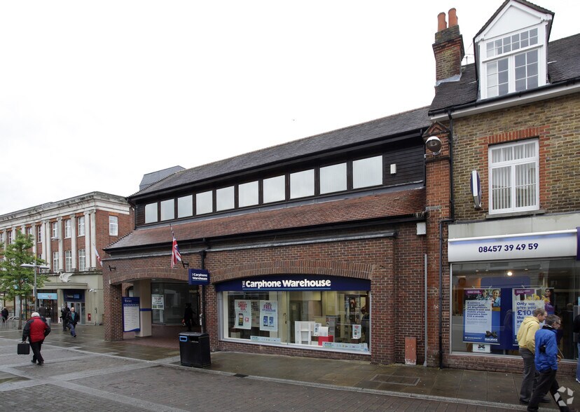 High St, Leatherhead for rent - Building Photo - Image 2 of 11