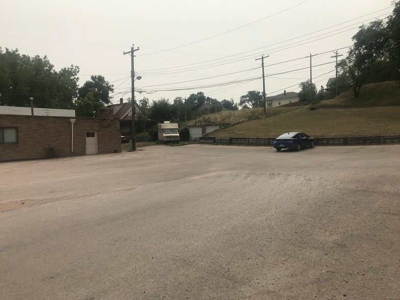 1313 W Main St, Rapid City, SD to rent - Building Photo - Image 2 of 6