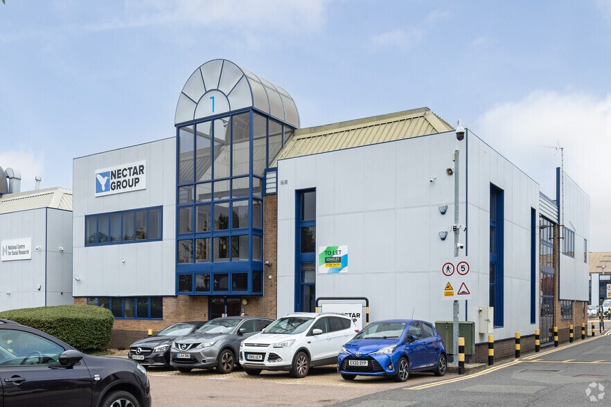 Ashton Rd, Romford for sale - Primary Photo - Image 1 of 1