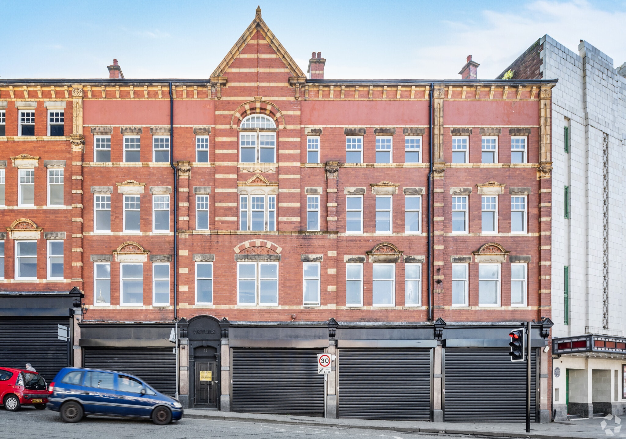 Hooper St, Stockport to rent Primary Photo- Image 1 of 5