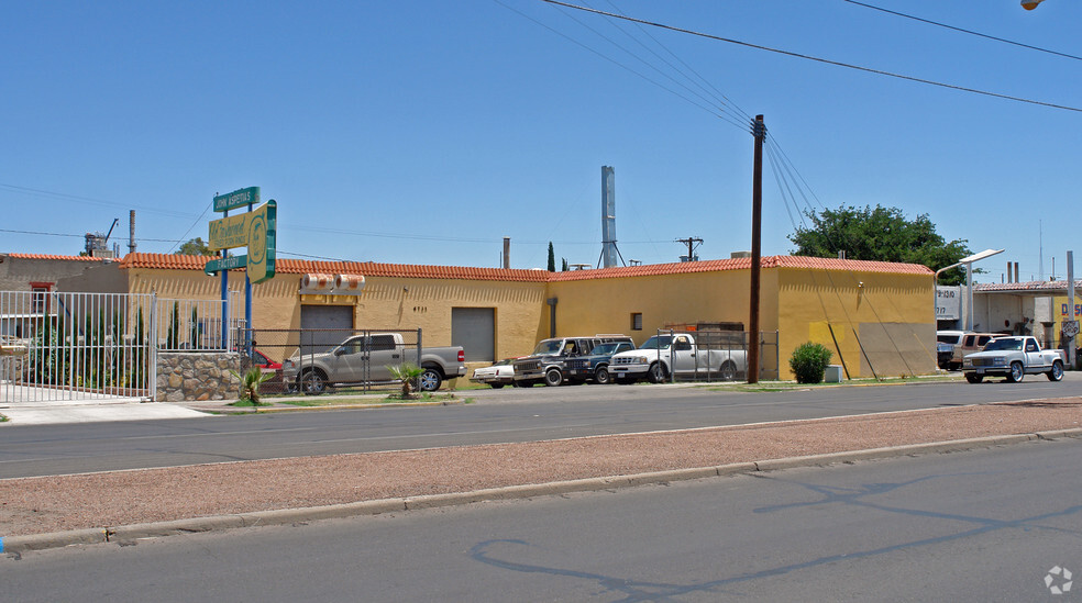 6711 Alameda Ave, El Paso, TX for sale - Primary Photo - Image 1 of 2