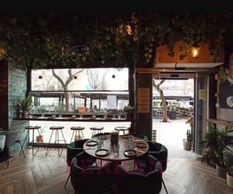 Retail in Barcelona, Barcelona to rent Interior Photo- Image 2 of 16