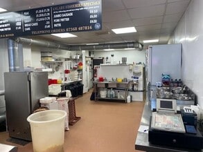 31 Hull Rd, Hull to rent Interior Photo- Image 2 of 2