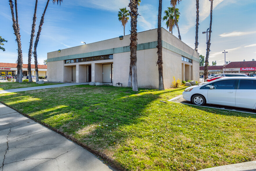 1995 E Florida Ave, Hemet, CA for sale - Building Photo - Image 3 of 6