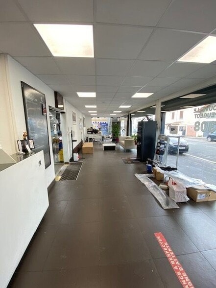 Retail in Montreuil for sale - Building Photo - Image 3 of 10