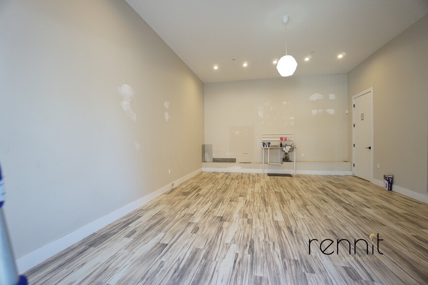 205 Central Ave, Brooklyn, NY for rent - Interior Photo - Image 3 of 8