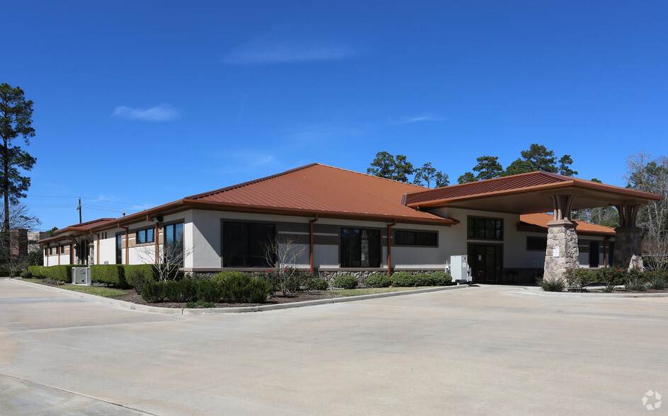 503 Medical Center Blvd, Conroe, TX for rent - Building Photo - Image 2 of 3