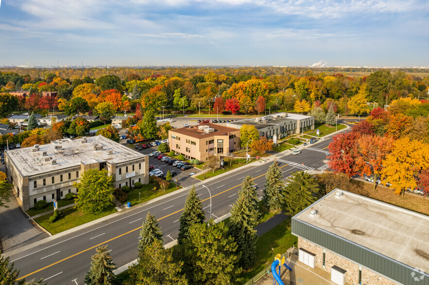 150 Boul De Montarville, Boucherville, QC for rent - Aerial - Image 2 of 4