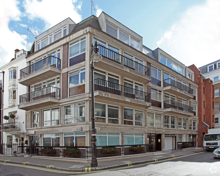 4-6 Deanery St, London for rent - Building Photo - Image 1 of 2