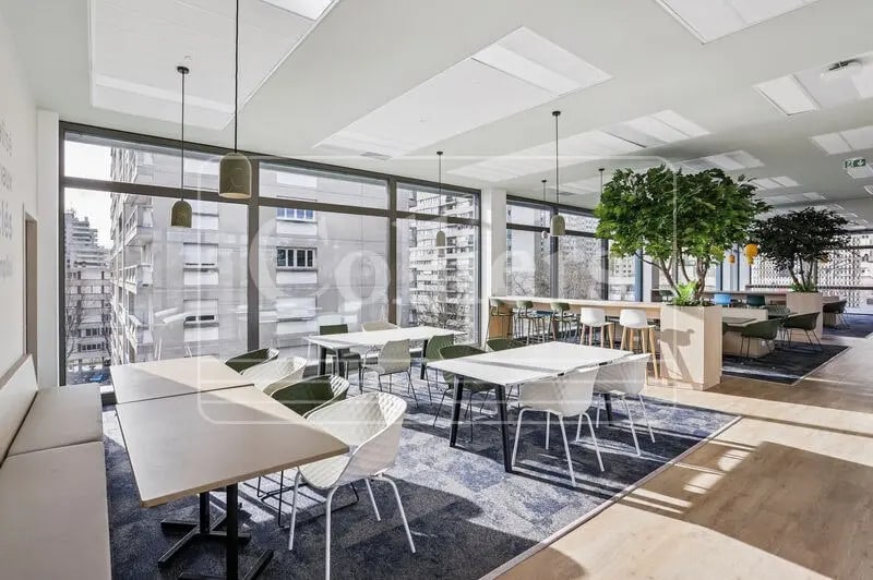 Office in Villeurbanne to rent Interior Photo- Image 1 of 29