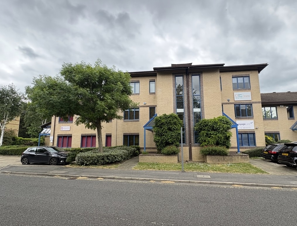 Tollgate, Eastleigh to rent Primary Photo- Image 1 of 5