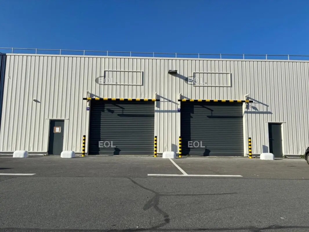 Industrial in Orly to rent Building Photo- Image 1 of 3