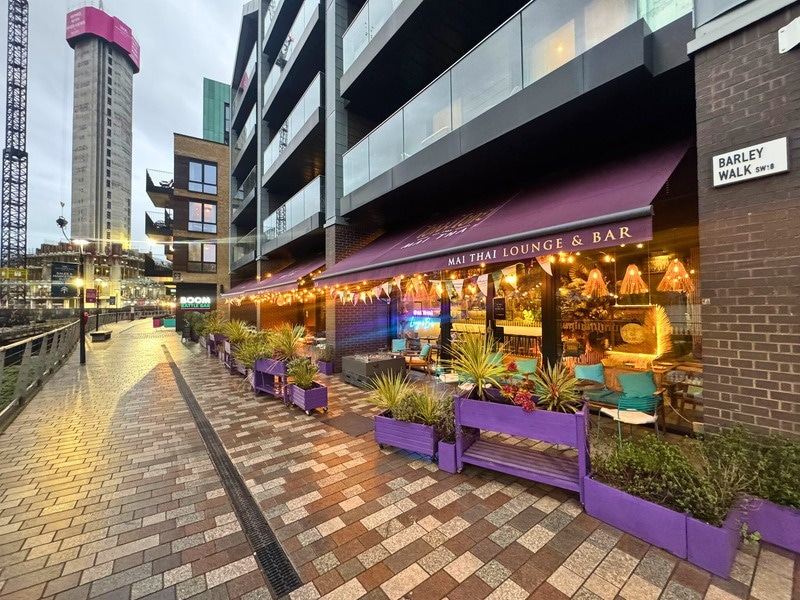 13 Barley Walk, London to rent Building Photo- Image 1 of 7