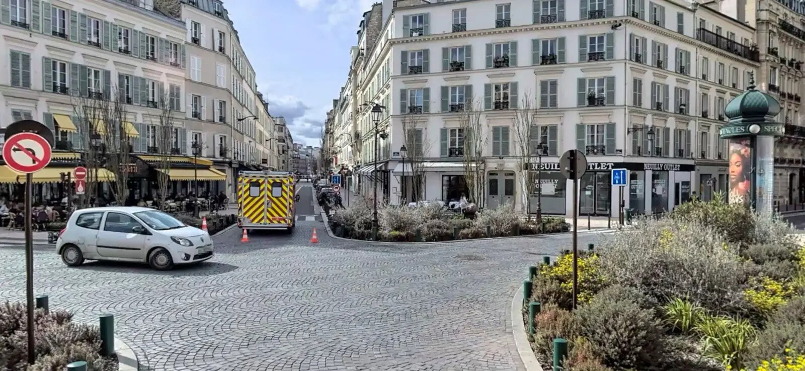 Retail in Neuilly-sur-Seine to rent Building Photo- Image 1 of 3