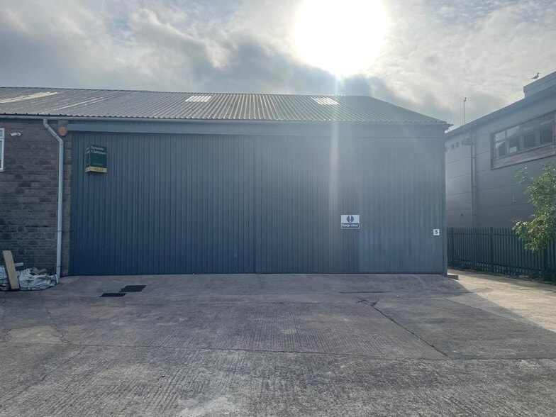 5 Bancombe Rd, Somerton to rent - Building Photo - Image 2 of 6