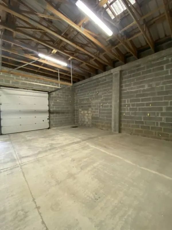 Location Local d'activités 108 m² à 444 m²