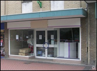 27 La Porte Precinct, Grangemouth for sale - Primary Photo - Image 1 of 1