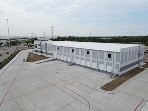 8008 S Sam Houston Pky W, Houston, TX for sale Building Photo- Image 1 of 1