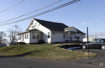 2077 Oak Tree Rd, Edison, NJ for sale Primary Photo- Image 1 of 1