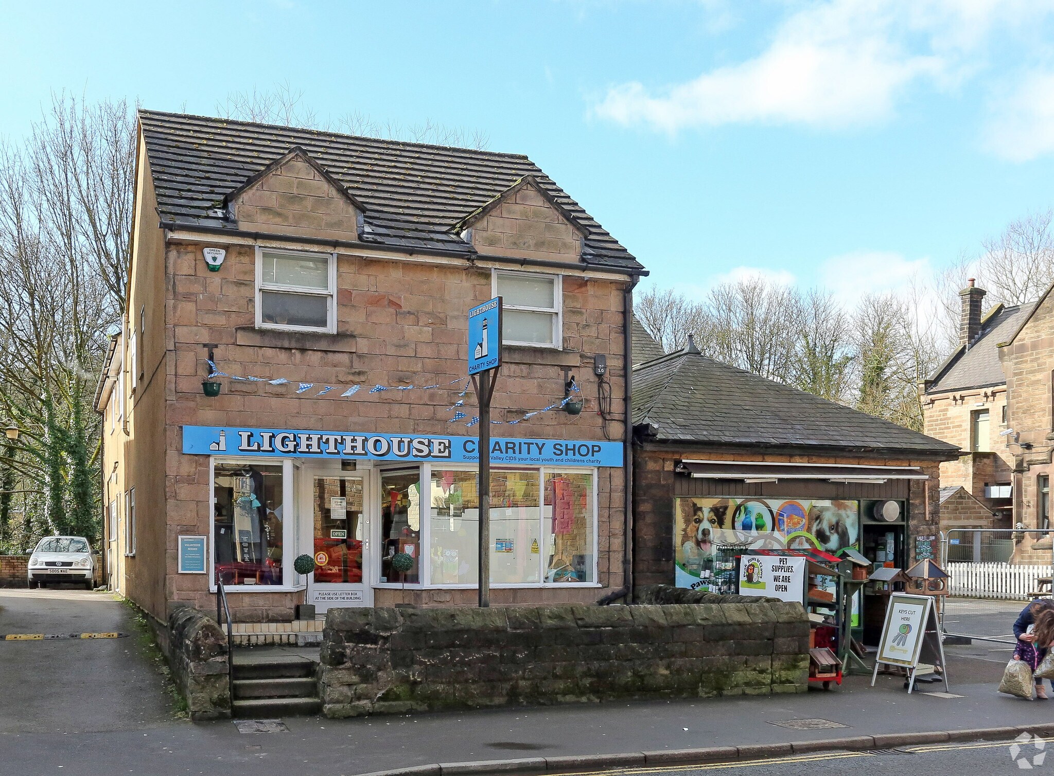 40 Crown Sq, Matlock for sale Primary Photo- Image 1 of 1
