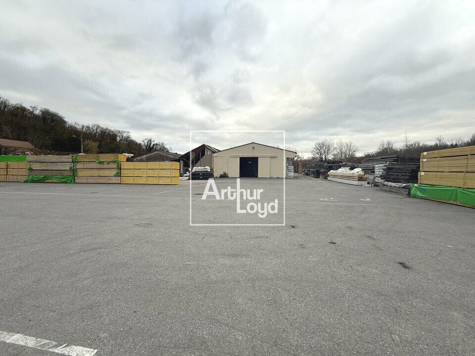 Land in Esbly to rent Building Photo- Image 1 of 5