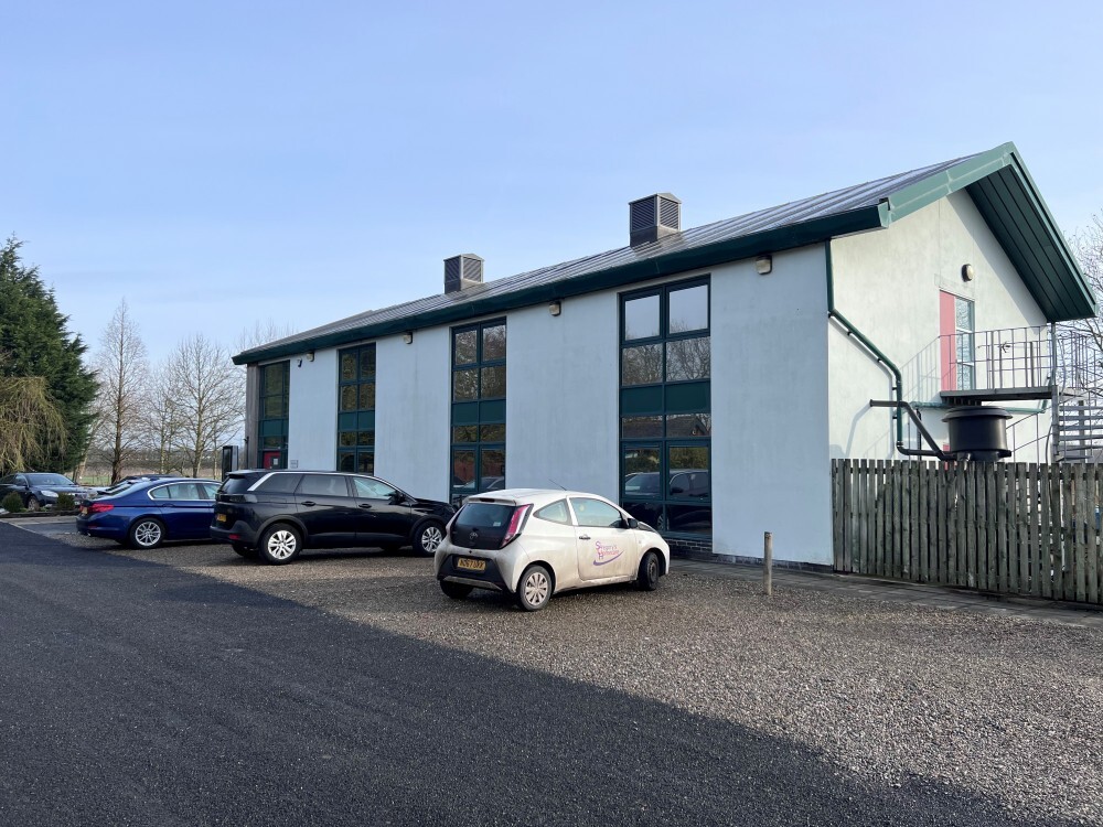 Lytham Rd, Clifton to rent Building Photo- Image 1 of 3