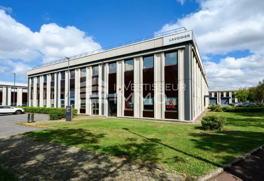 Office in Antony to rent - Building Photo - Image 1 of 2