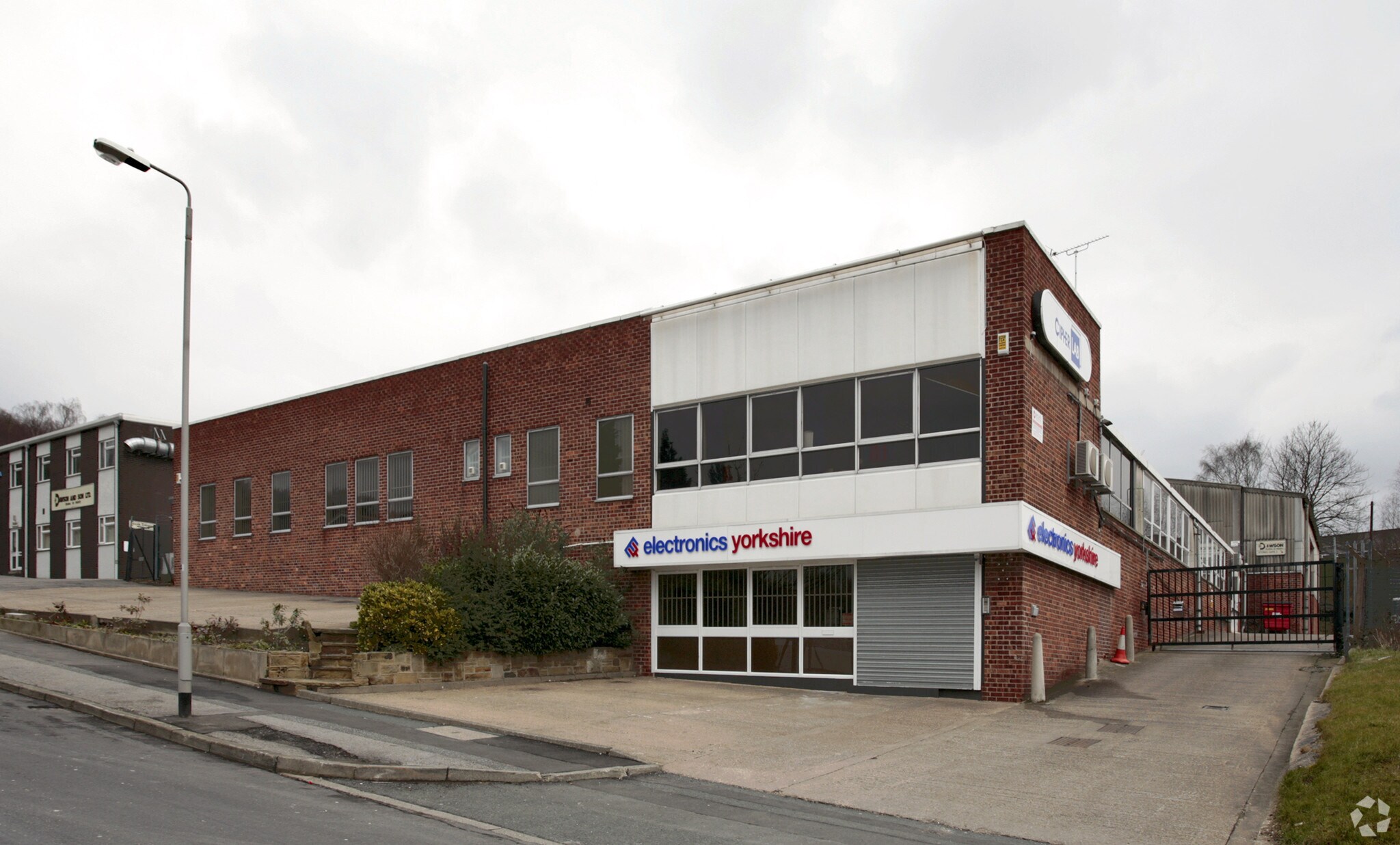 Clayton Wood Rise, Leeds for sale Primary Photo- Image 1 of 1