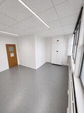 53 Sandgate St, London to rent Interior Photo- Image 1 of 1