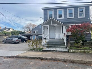 More details for 39 Davis Ave, Inwood, NY - Residential for Sale