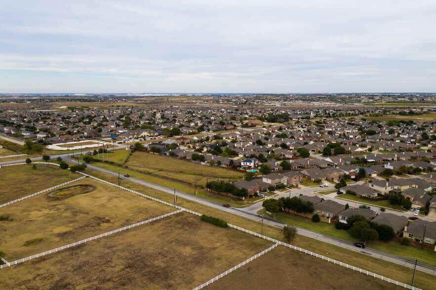 701 Bonds Ranch Rd, Fort Worth, TX for sale - Building Photo - Image 1 of 5