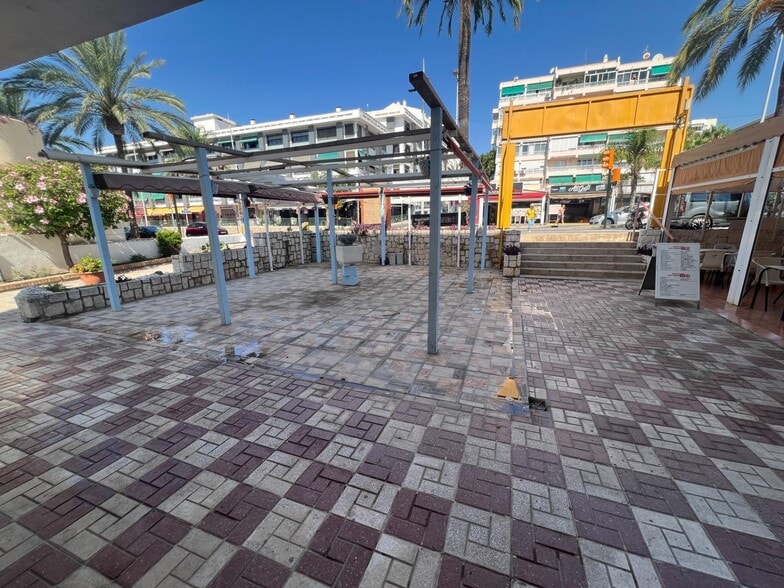 de Antonio, 17, Benalmádena, Málaga for sale - Building Photo - Image 1 of 29