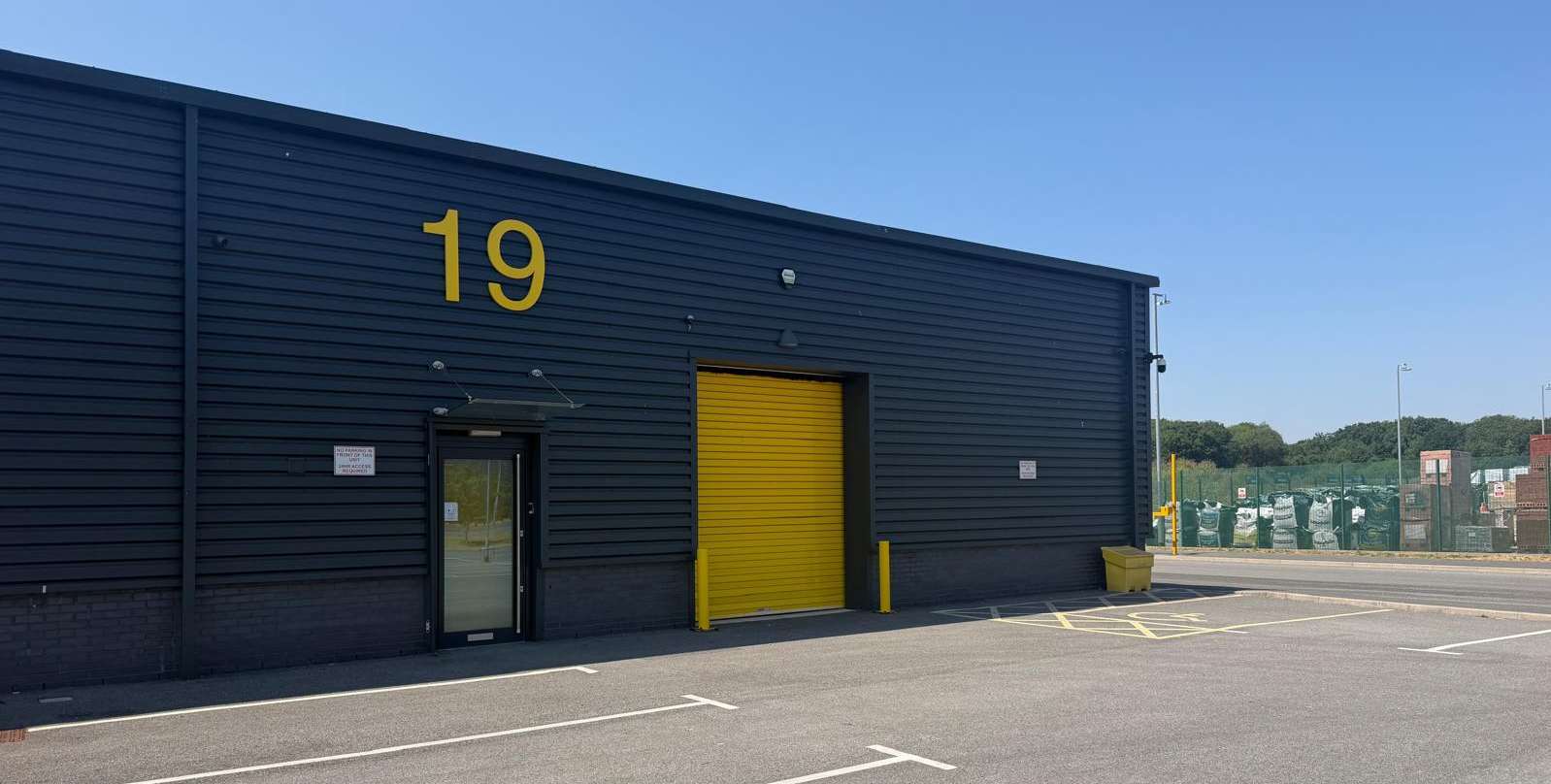 9 Sandy Ln, Worksop to rent Building Photo- Image 1 of 3