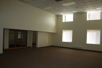 1100 Lake St, Oak Park, IL for rent Building Photo- Image 2 of 4