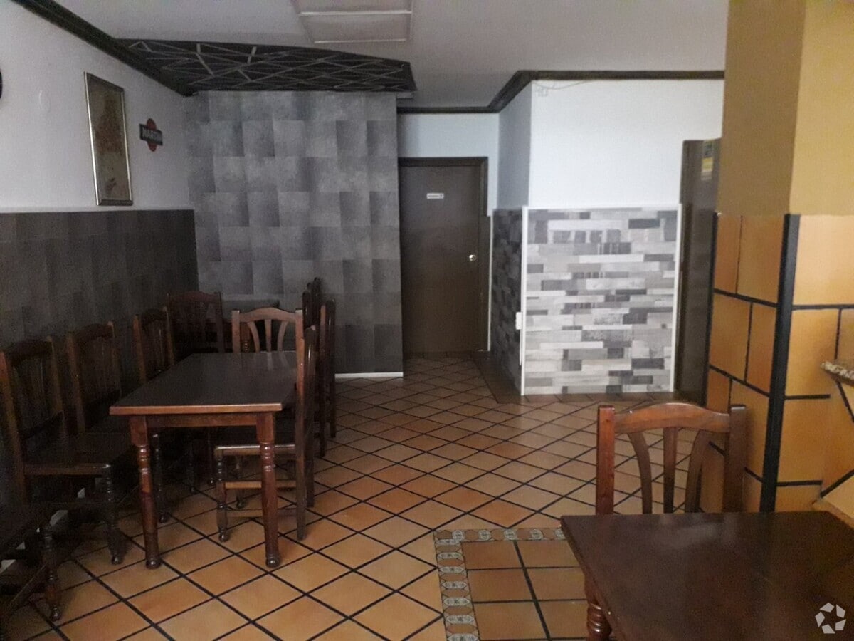 Segovia, SEG 40006 -  -  - Interior Photo - Image 2 of 3