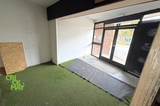 1A Bridge Rd, Haywards Heath to rent Interior Photo- Image 2 of 2