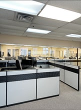 55-117 Av Lindsay, Dorval, QC to rent Interior Photo- Image 1 of 5